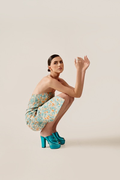 Laura Herrmann em trabalho de moda